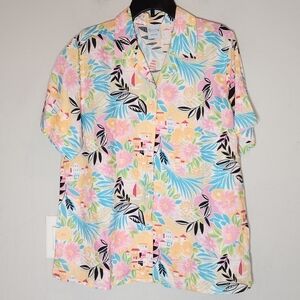 Cascade Blues Linen Rayon Hawaiian Print Short Sleeve Button Shirt. Size large.